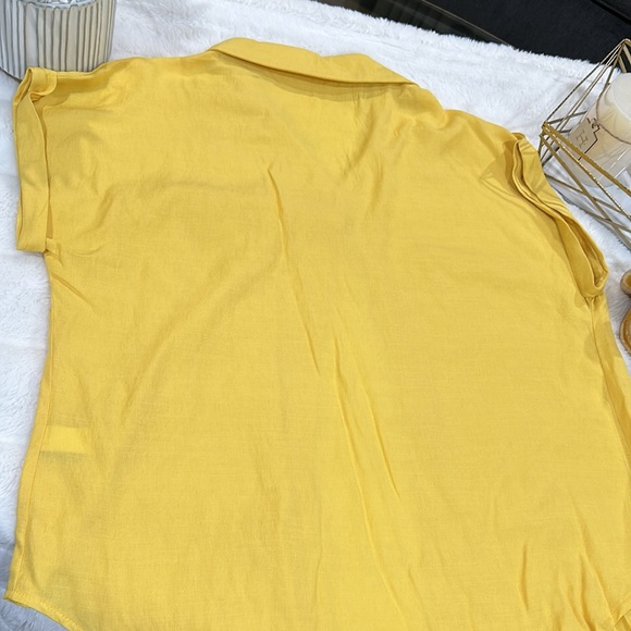 Yellow button down blouse - Picture 3 of 3